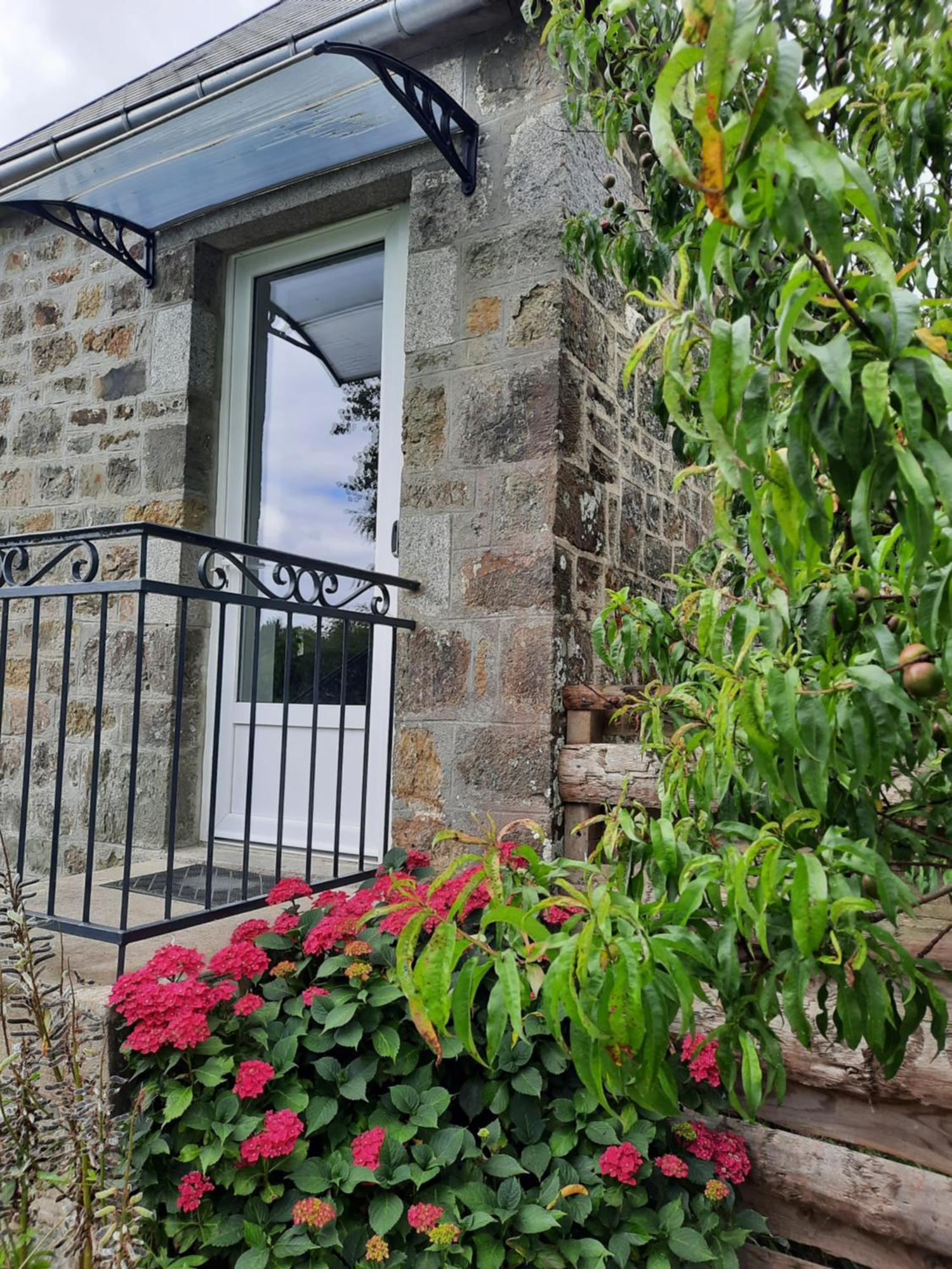 Gite Chez Berthe Pontfarcy Kültér fotó