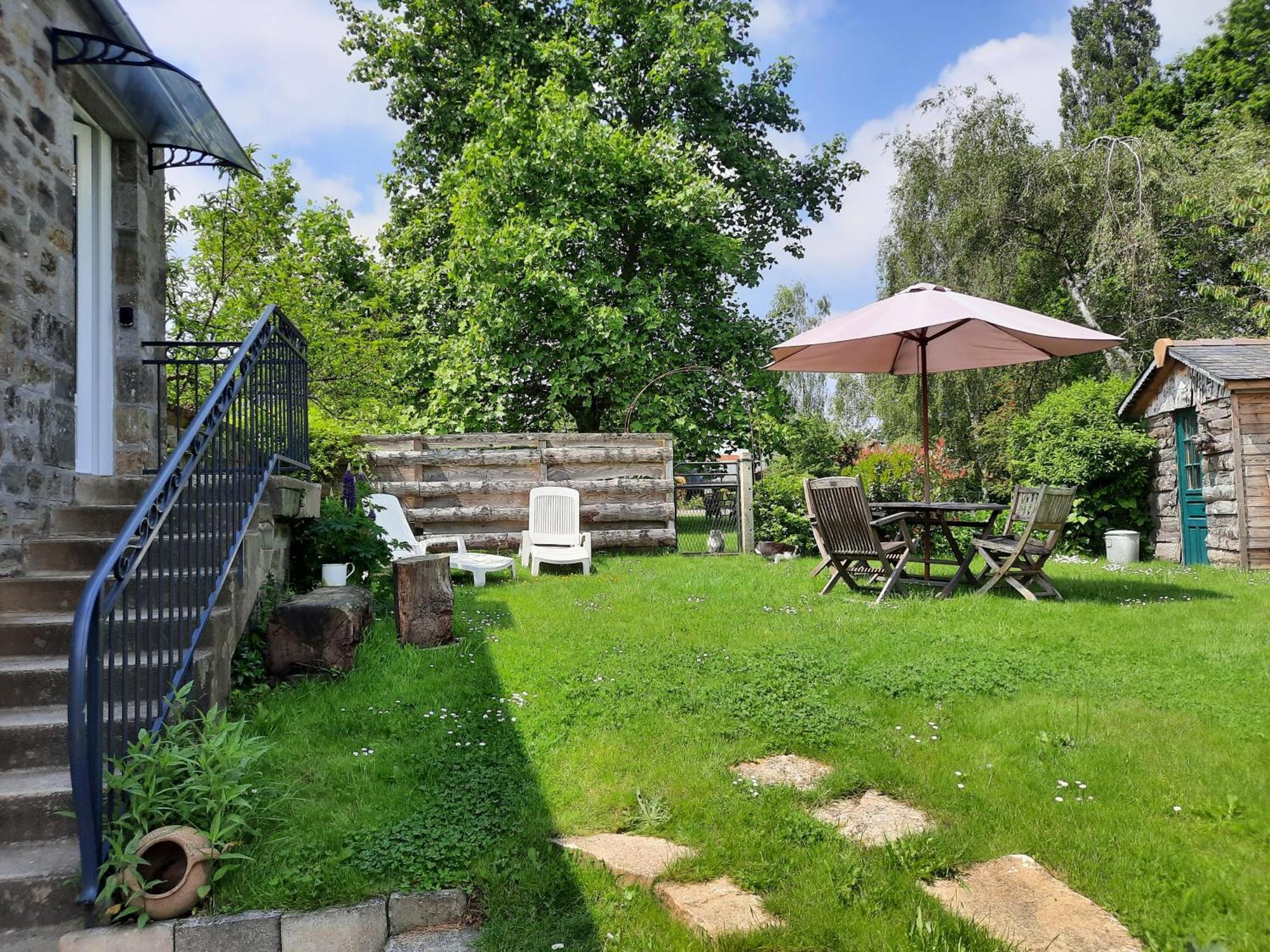 Gite Chez Berthe Pontfarcy Kültér fotó